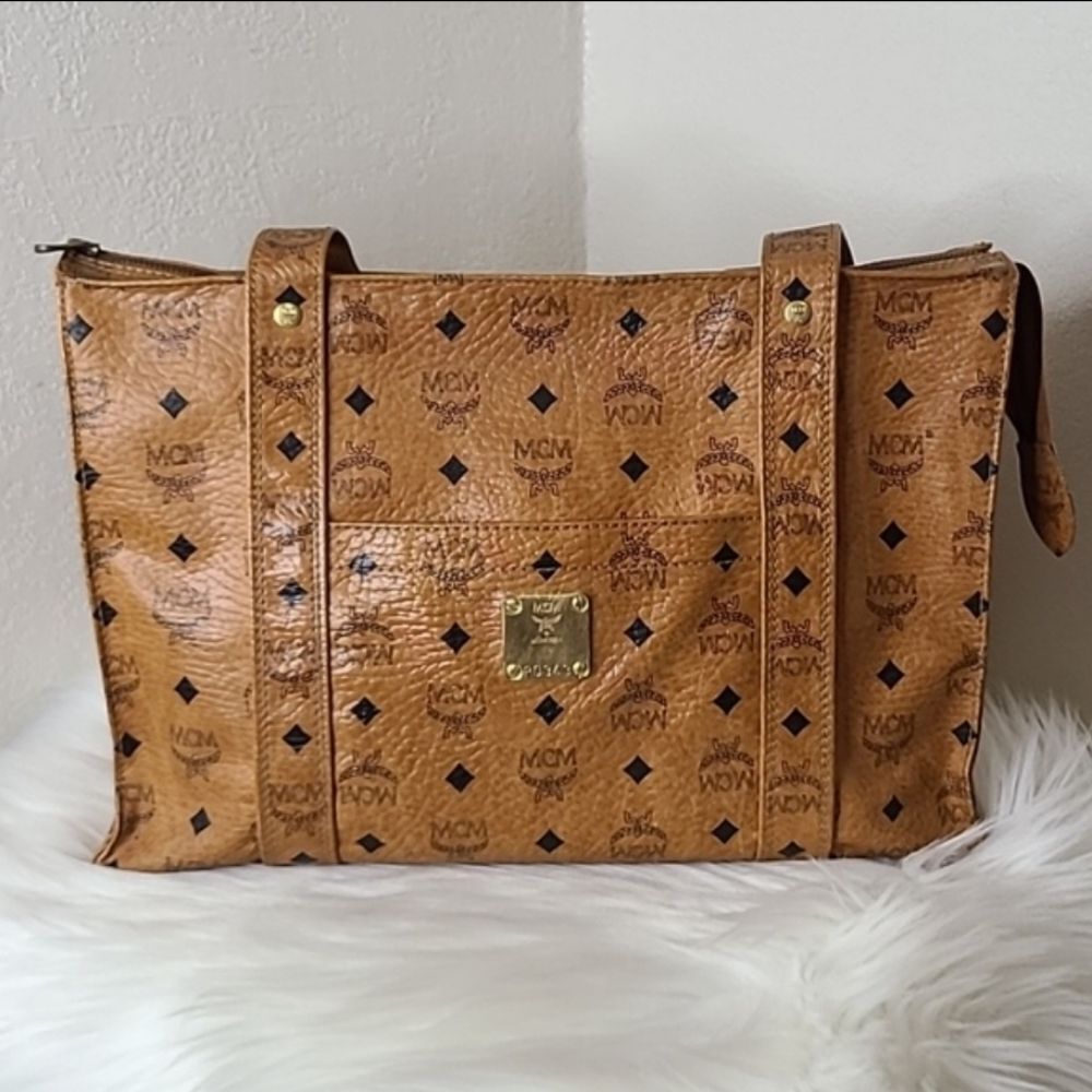 💯 Authentic MCM Shoppers Tote Bag 🍀